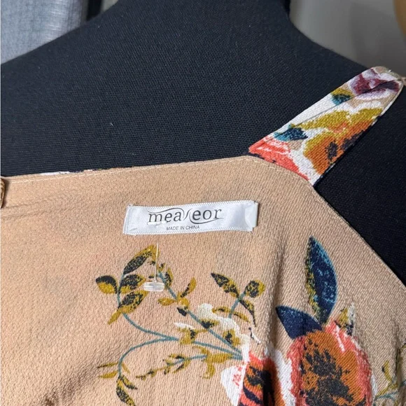 Floral Asymmetrical Dress in Cream - Picture 4 of 5